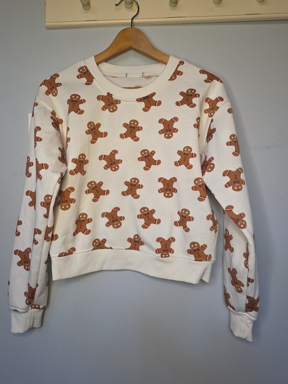 Gingerbread Man Sweatshirt Cream Christmas Holiday Crewneck Kid Med AS-IS